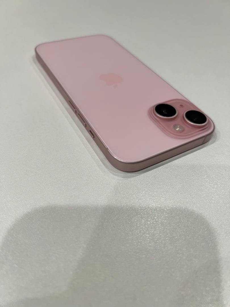 Apple iPhone 15 256GB SIMフリー バッテリー85%