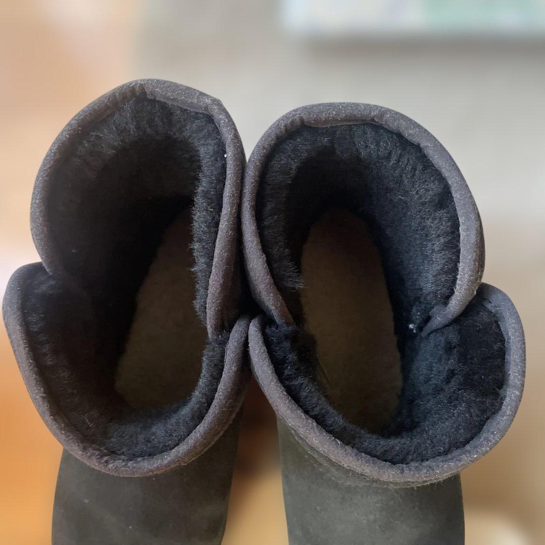 美品　UGG（アグ）クリスティン　ムートンブーツ　黒　サイズ26cm