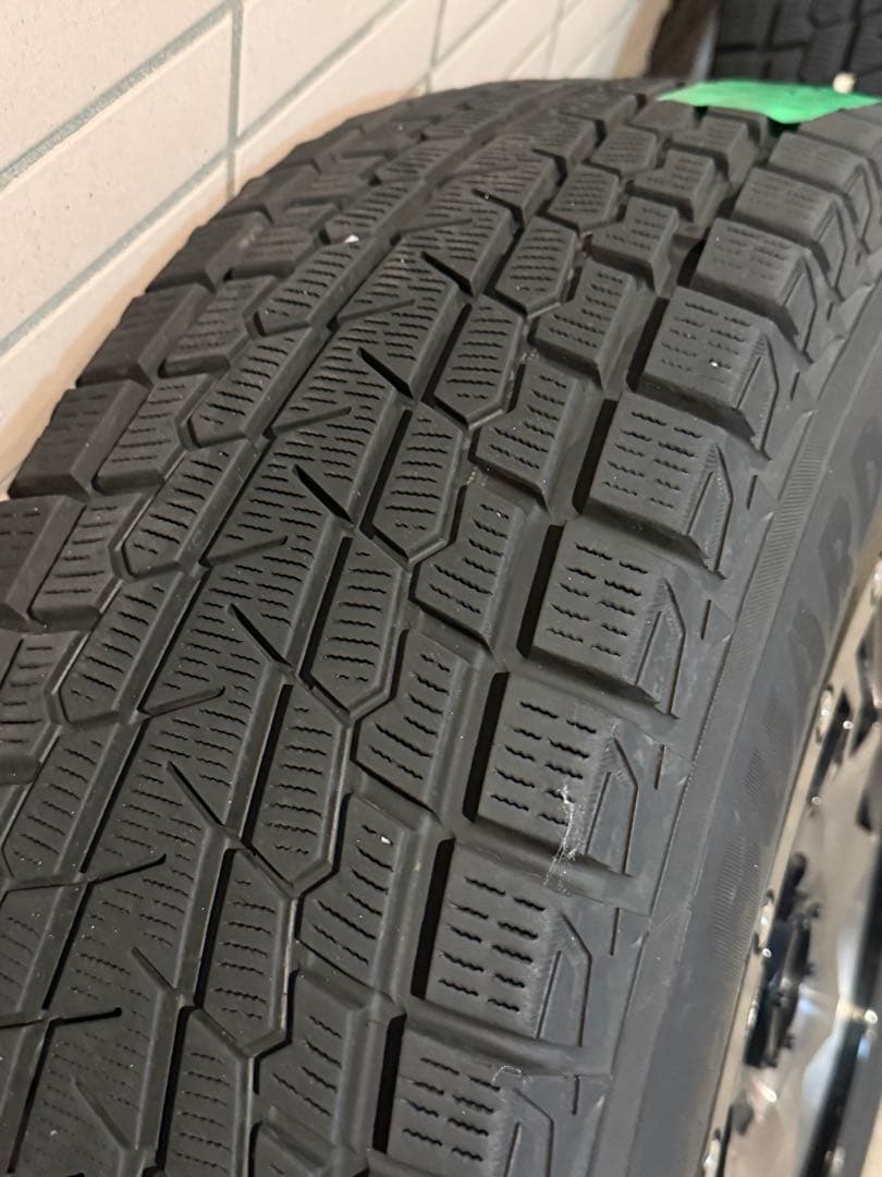デリカ用 YOKOHAMAスタッドレス225/70R16 ホイール付4本