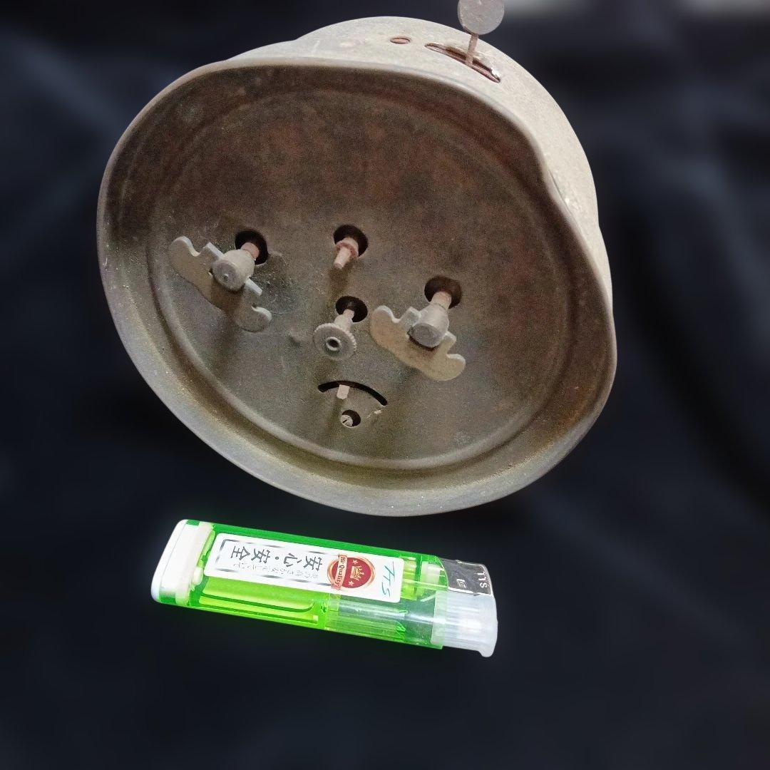 198.アンティーク風金属製置時計.絵画のモチーフ使用