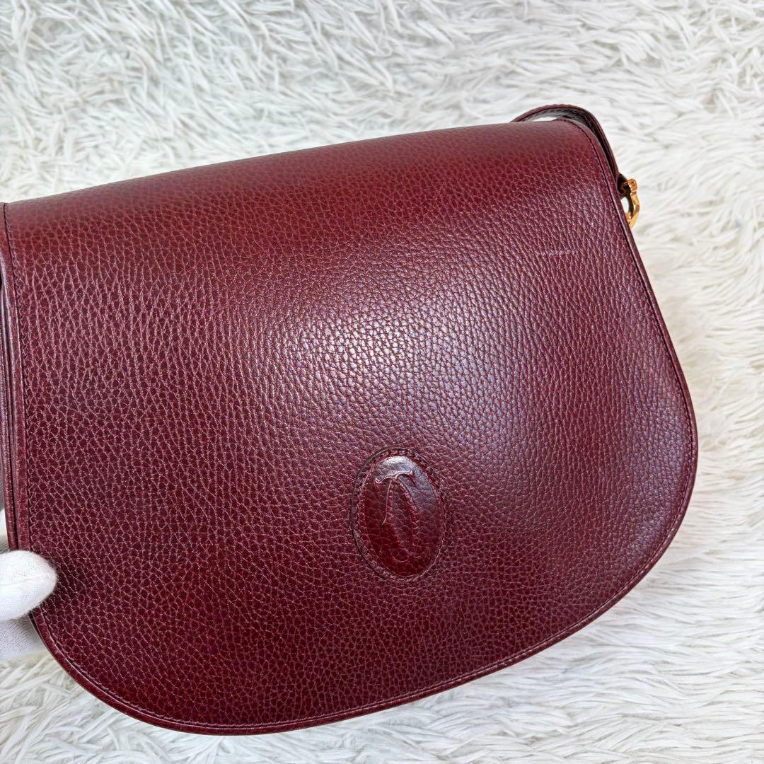 未使用級✨カルティエ ショルダーバッグ マストライン フラップ 背面Cドゥ金具