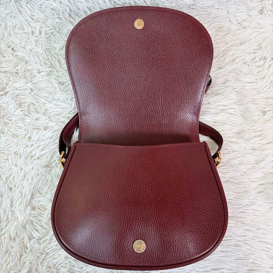 未使用級✨カルティエ ショルダーバッグ マストライン フラップ 背面Cドゥ金具