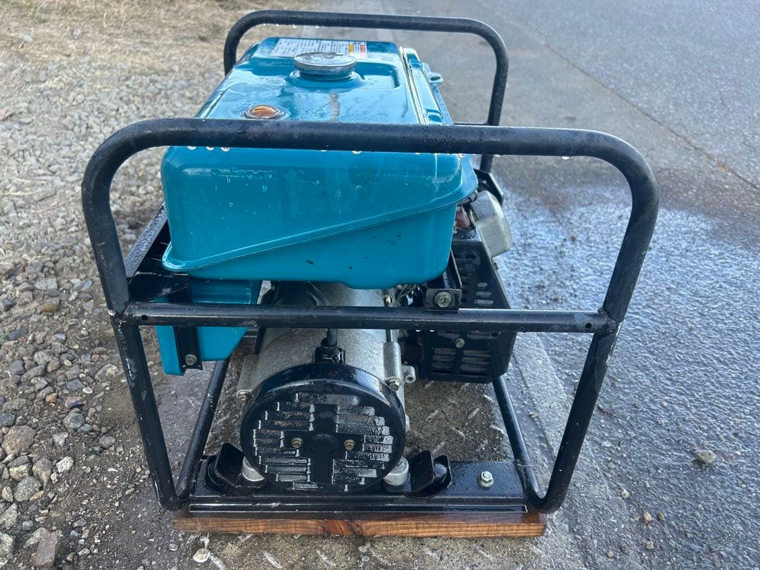 宮崎　SUZUKI 発電機 2.3KVA 100V ガソリン　洗車　キャンプ