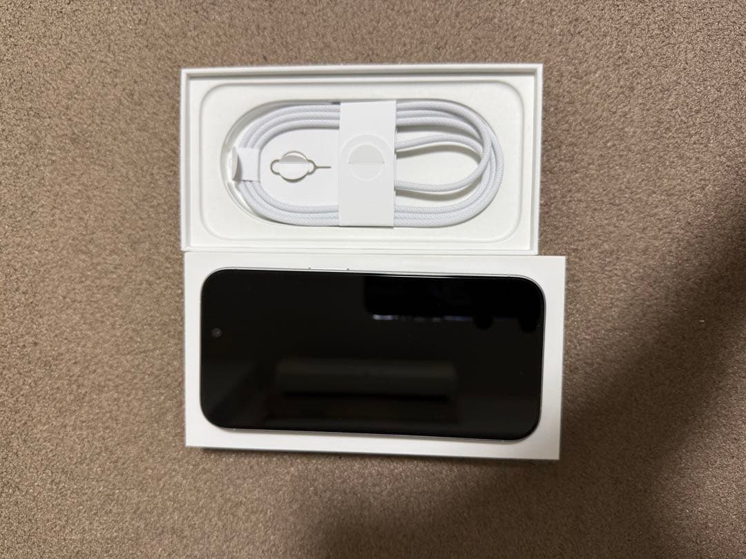 [極美品]iPhone16 SIMフリー 128GB