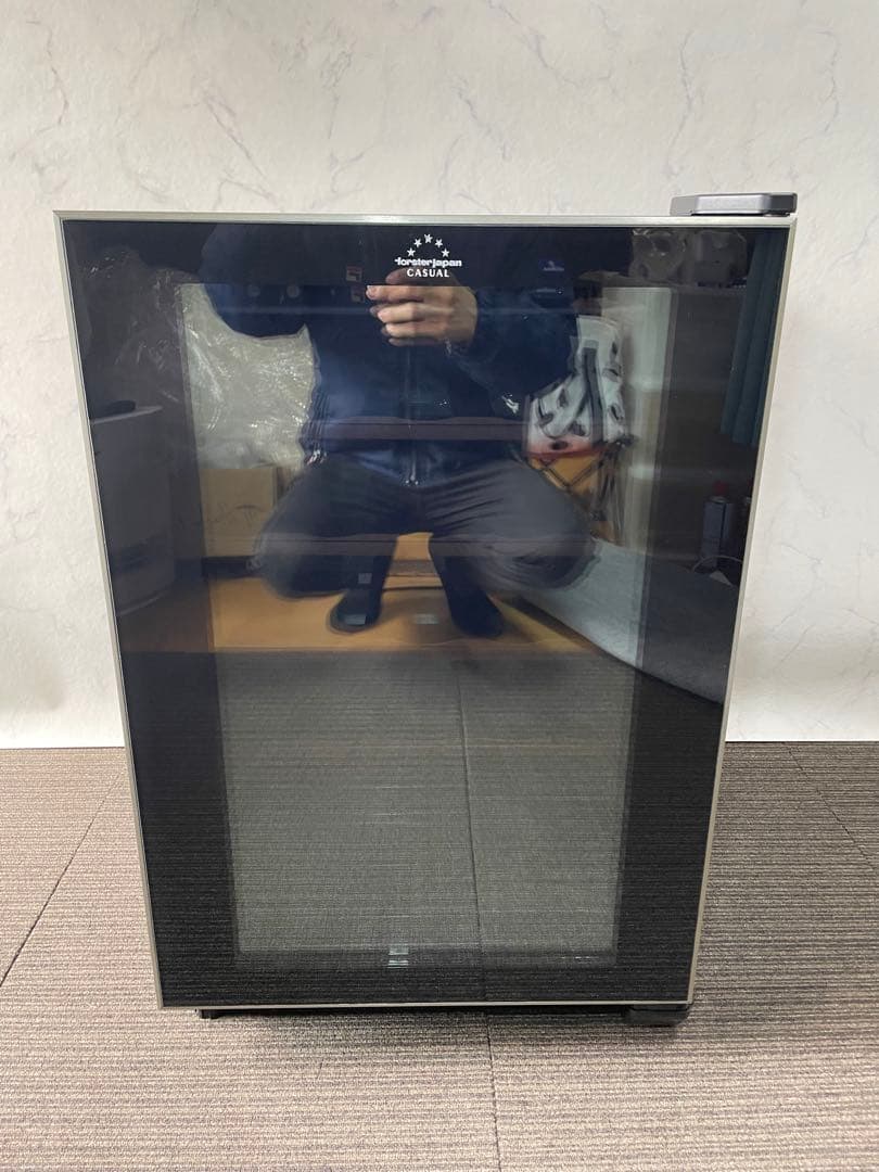 961 フォルスタージャパン ワインセラー おしゃれブラックデザイン 右開き