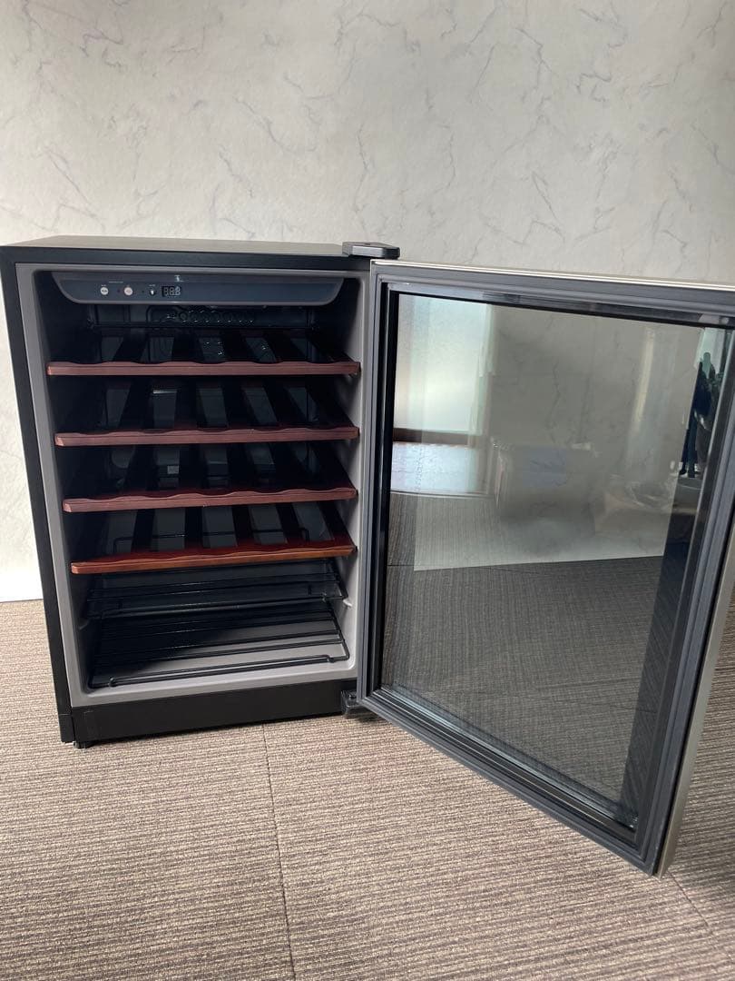 961 フォルスタージャパン ワインセラー おしゃれブラックデザイン 右開き