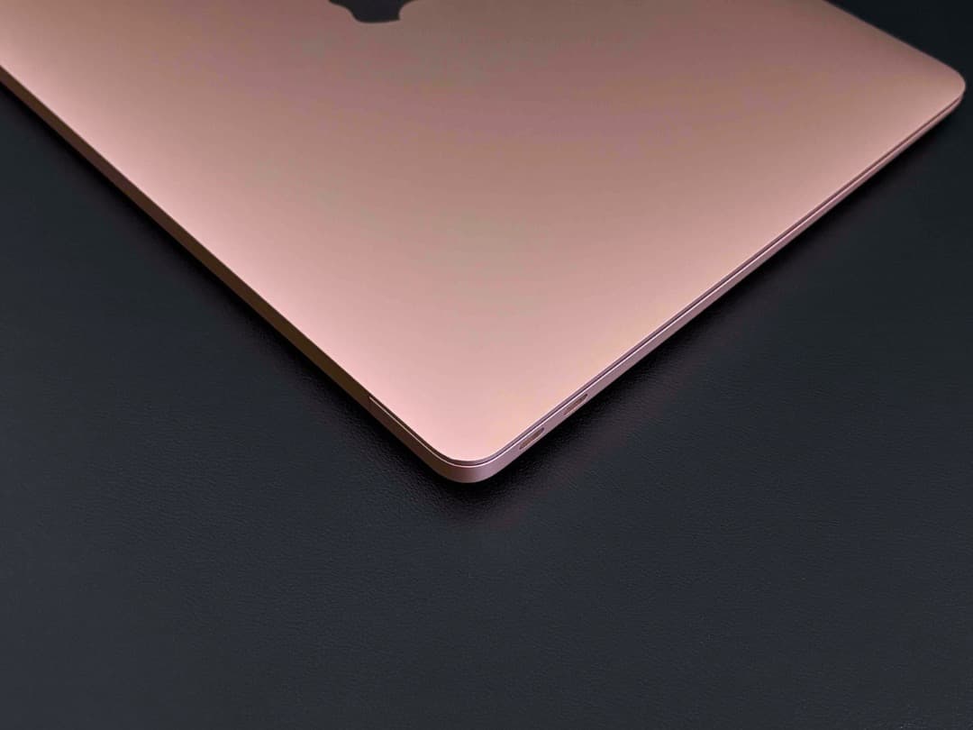 【M1チップ】MacBook Air（M1,2020） 13.3㌅ バッテリー◎