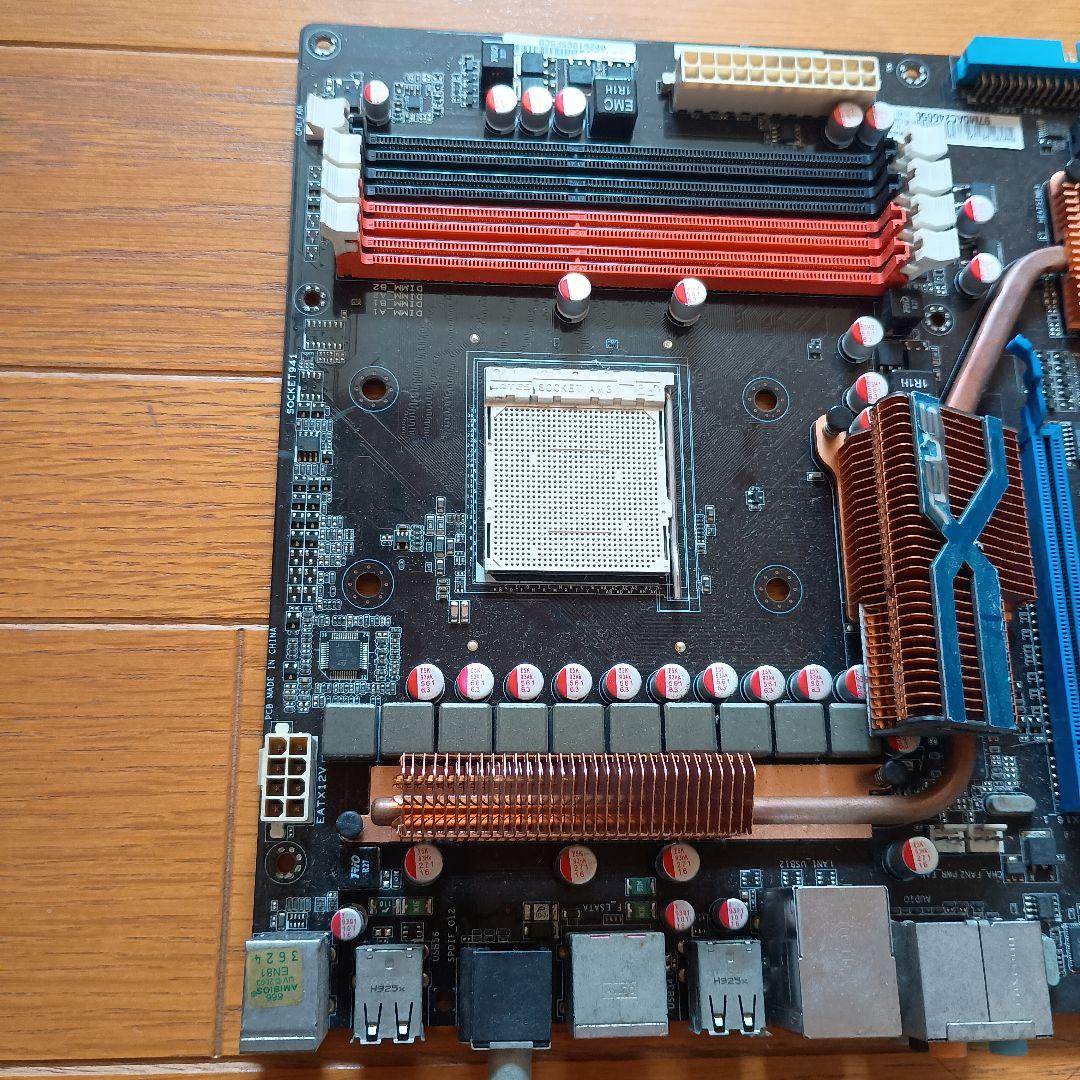 ASUS M4A79T デラックス AM3 DDR3 AMD 790FX