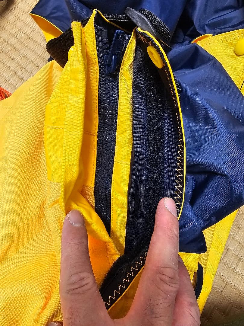 未使用品 ヘリーハンセン サロペット （サイズＬ）