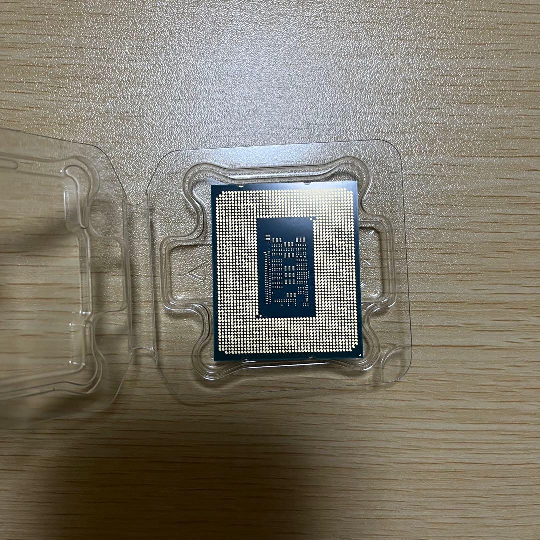 Intel Core i3-12100F 動作確認済