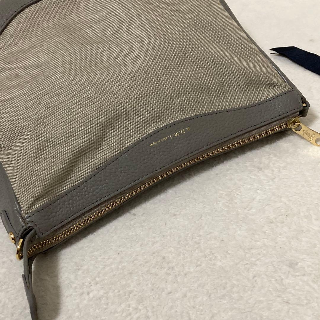 新品未使用 タグ付き ADMJ エーディーエムジェイ グレー ショルダーバッグ