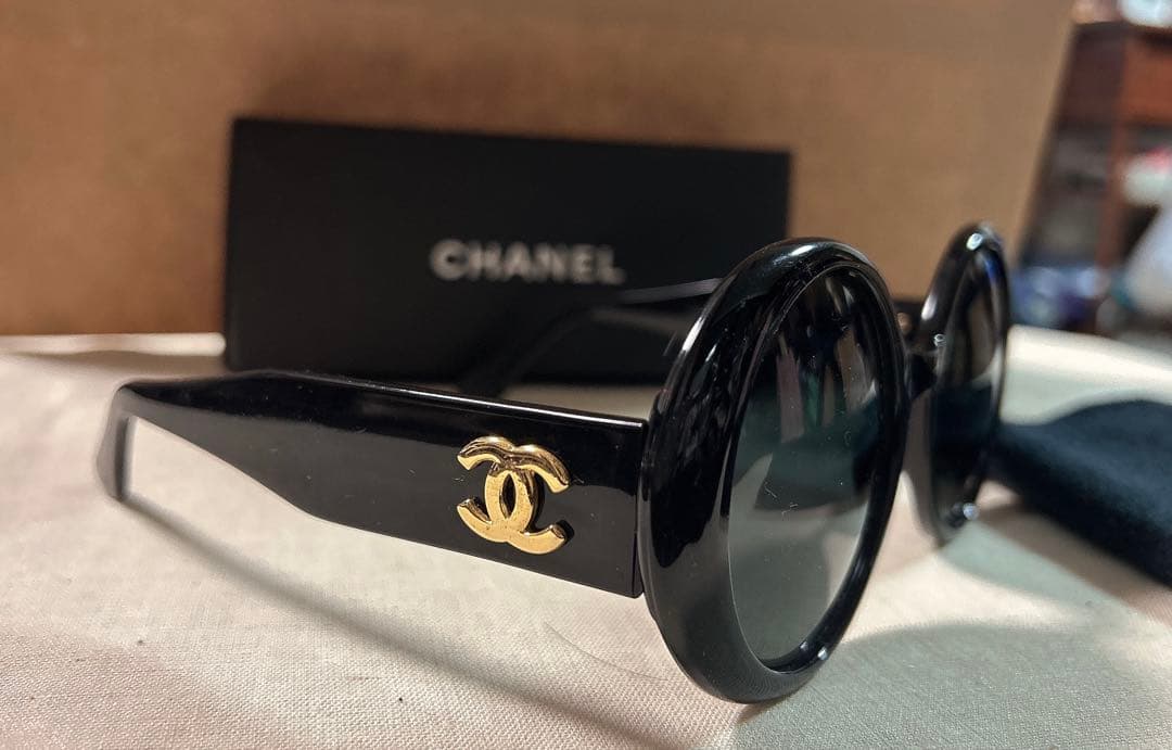 美品✨CHANEL サングラス 黒×金 ラウンド ココマーク 箱付き