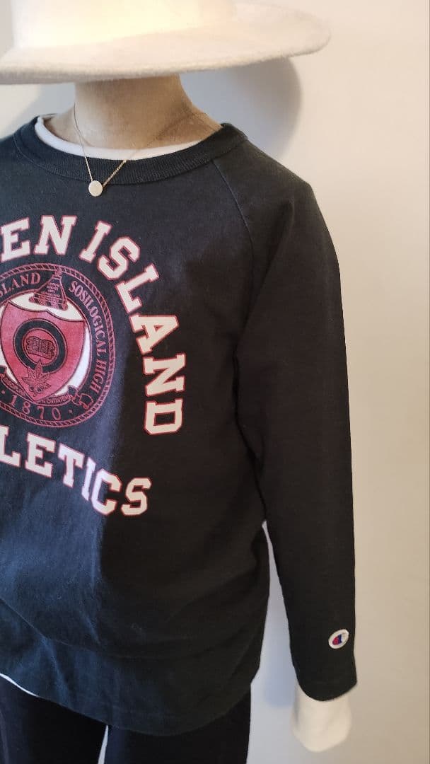 スミレ様 C6901 ロゴスウェット×コーデュロイパンツコーデ