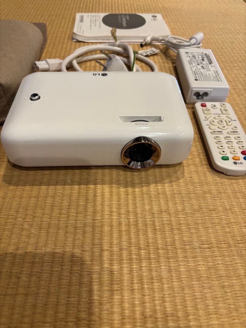 LG PH550G モバイルプロジェクター