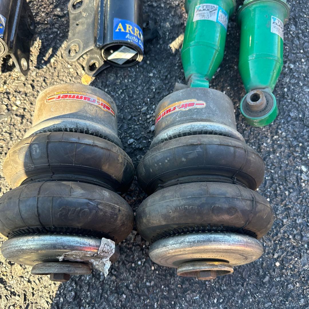 30プリウスエアサス、フロントエアバッグほぼ新品