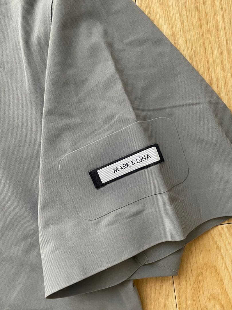 マークアンドロナ グレー 半袖シャツ シンプルロゴ サイズ50