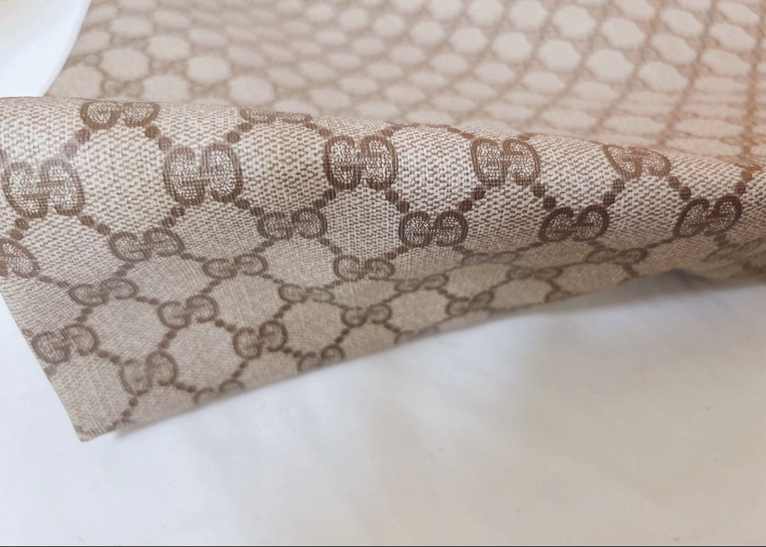 GUCCI　トートバッグ　GGスプリーム　肩掛け　A4収納可