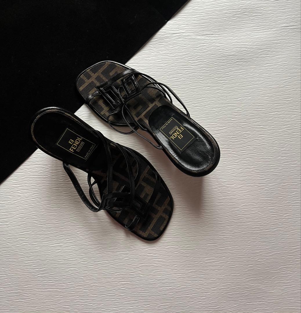 新品未使用 FENDI フェンディ ズッカ柄 サンダル イタリア製　351/2