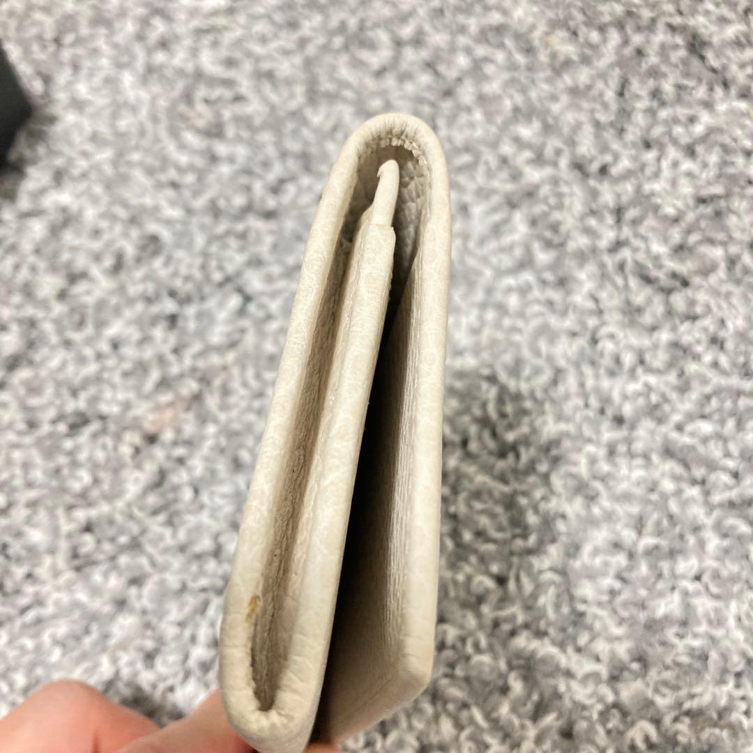 GC ロゴ ホワイトレザー 名刺入れ　箱付き GUCCI グッチ