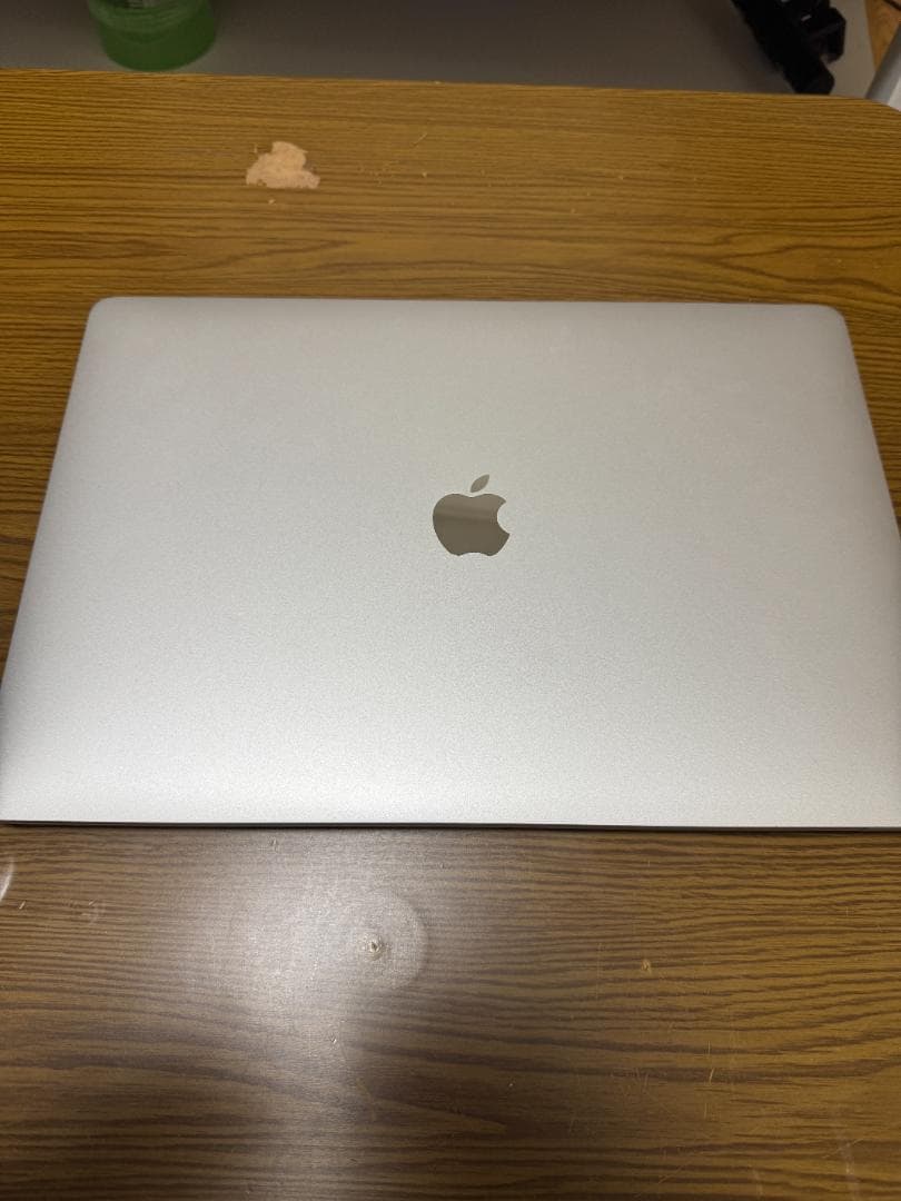 MacBook Pro 15インチ 2018 / Core i7 / 512GB