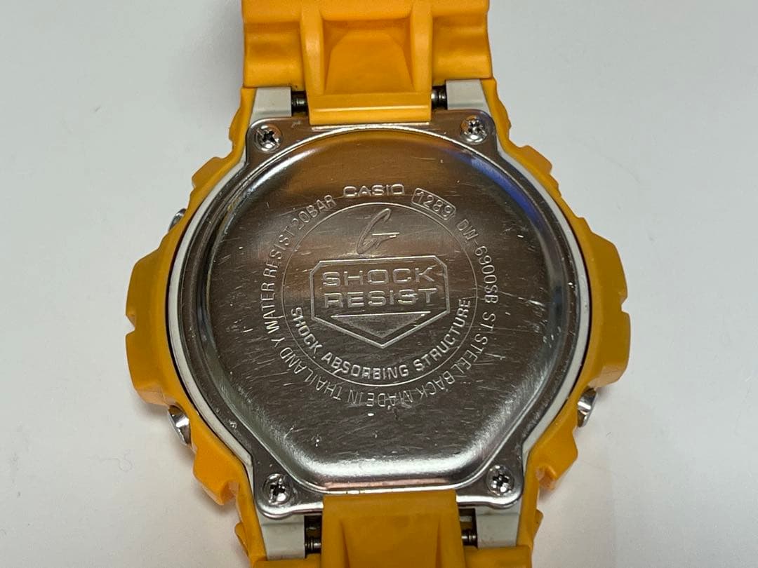 G-SHOCK DW-6900SB メタリックカラー イエロー