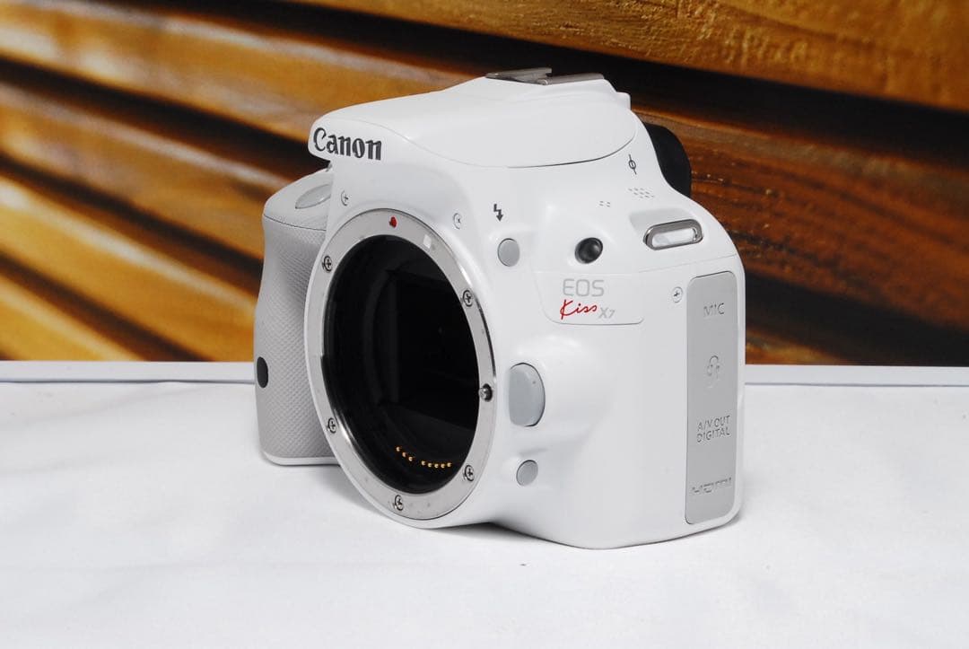 【美品】Canon EOS kiss X7 ホワイト スマホ転送標準レンズキット
