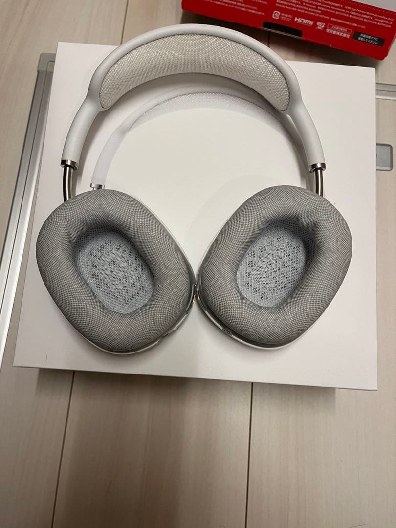 AirPods Max シルバー ケース付き（透明カバー付き）