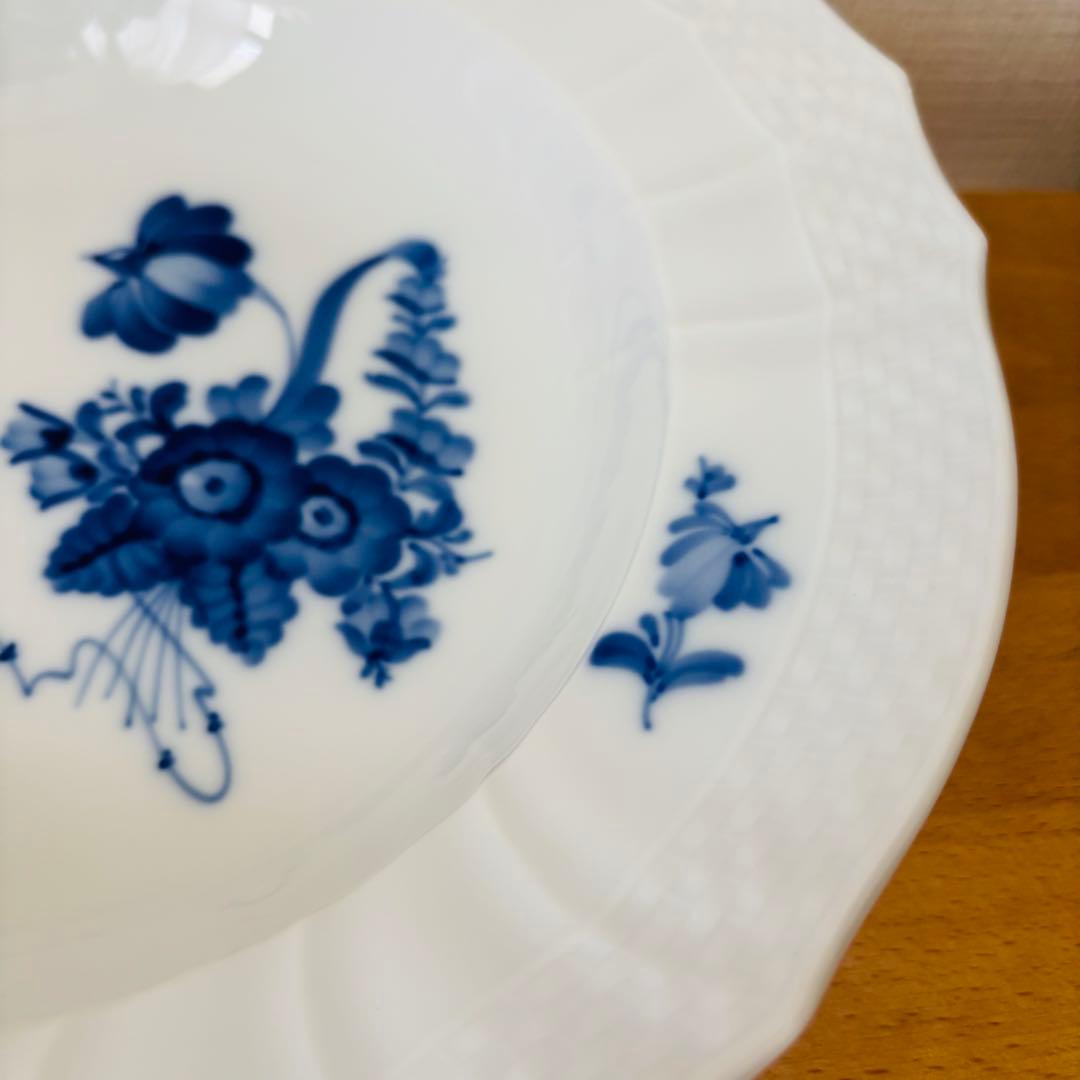 ⚫︎廃盤品　ロイヤルコペンハーゲン　ブルーフラワーカーブ　深皿　　　　　　　ラ上