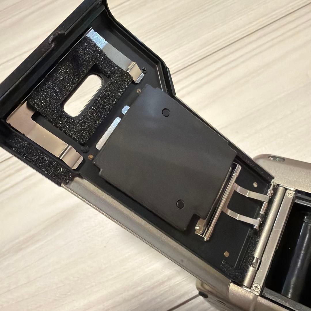 最終値下 CONTAX T2 コンパクトフィルムカメラ シルバー