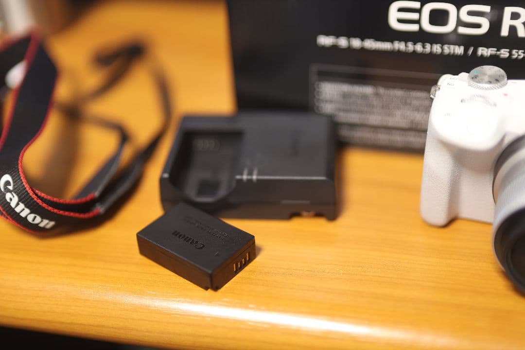 Canon EOS R50 ホワイトレンズキット