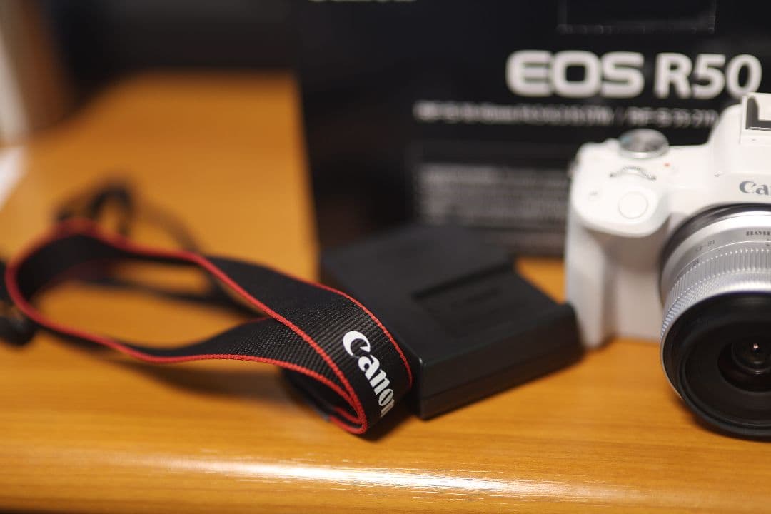 Canon EOS R50 ホワイトレンズキット