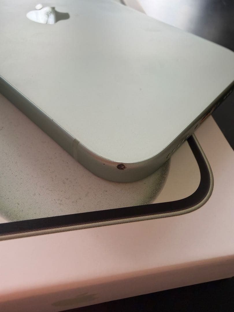 Apple iPhone 15 ミッドナイトグリーン 本体