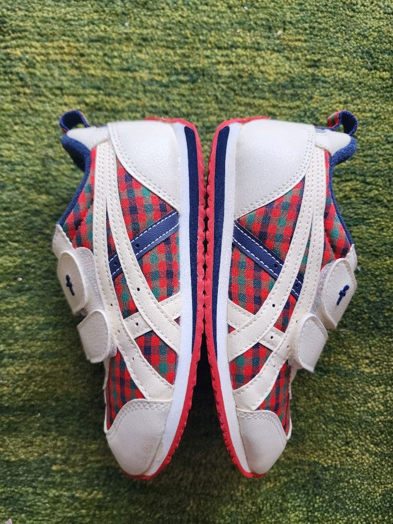 現行品　美品　ファミリア　スニーカー アシックス × familiar　17.5