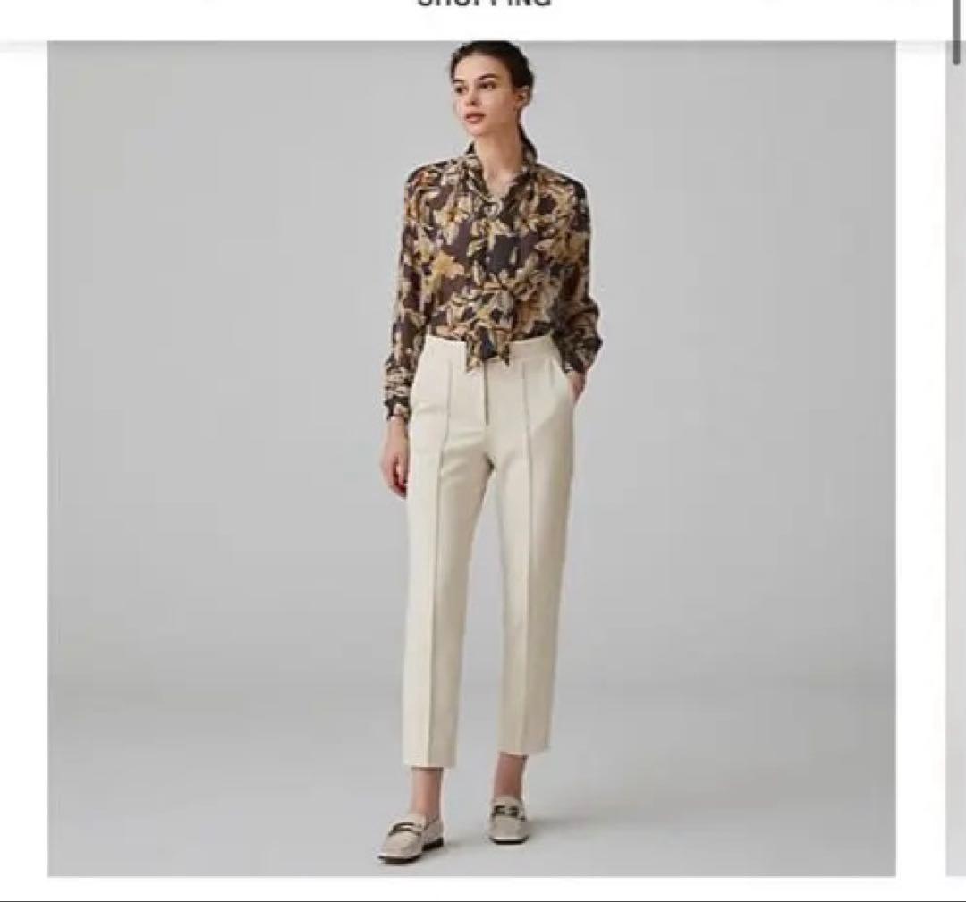 タグ付き新品未使用★ フローフラワープリント ボウタイブラウス