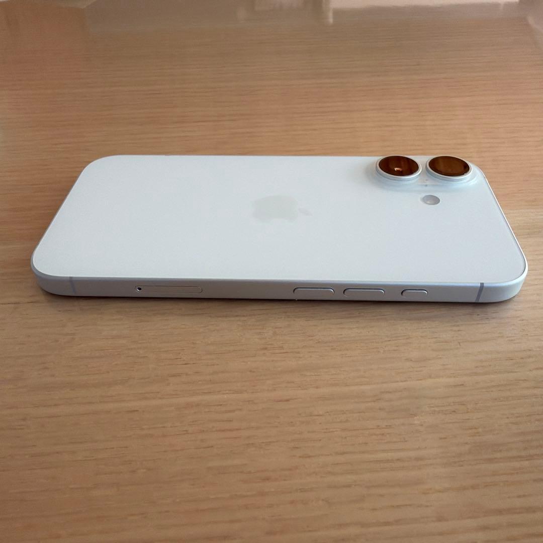Apple iPhone16 128GB ホワイト 本体　SIMフリー