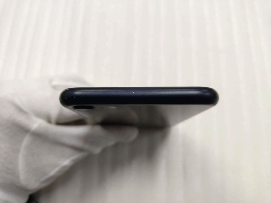 4-378 iPhoneSE　ブラック　本体　64GB SIMロックなし