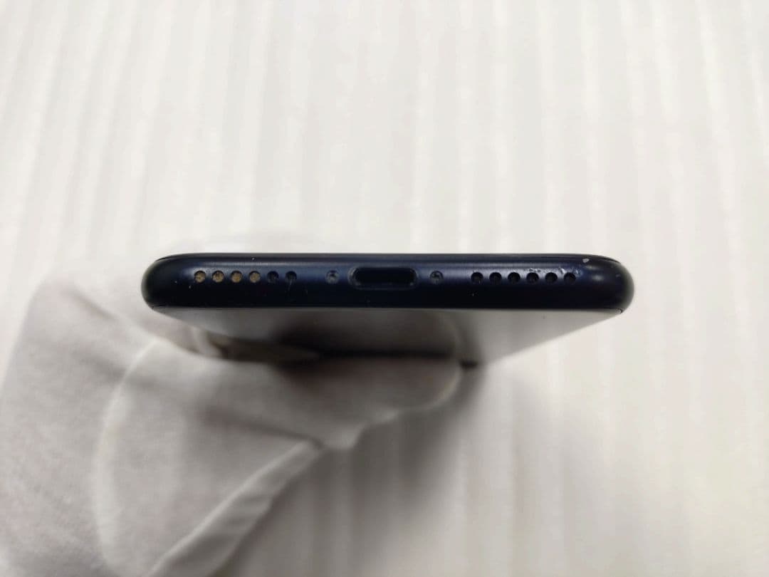 4-378 iPhoneSE　ブラック　本体　64GB SIMロックなし