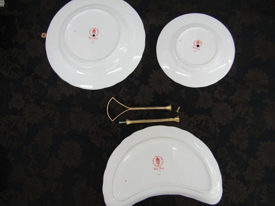 激レア　ロイヤルクラウンダービー　エイビスレッド 2段ケーキスタンド