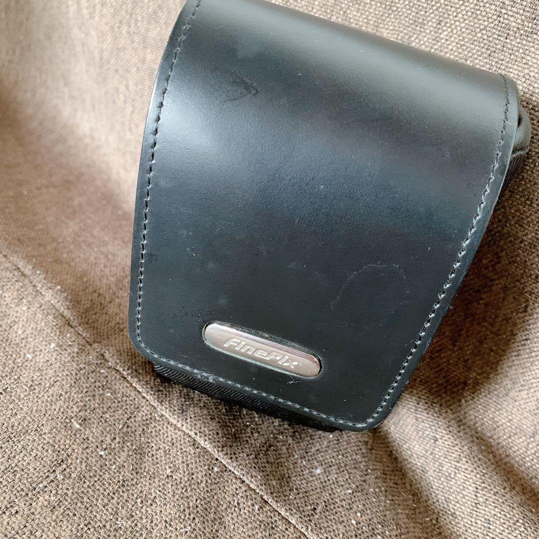 Fujifilm E500 コンパクトデジタルカメラ