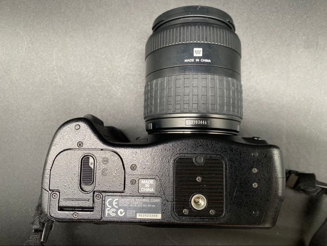 ★OLYMPUS 一眼レフカメラ E-300