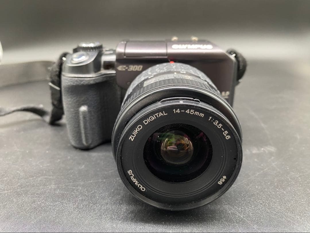 ★OLYMPUS 一眼レフカメラ E-300