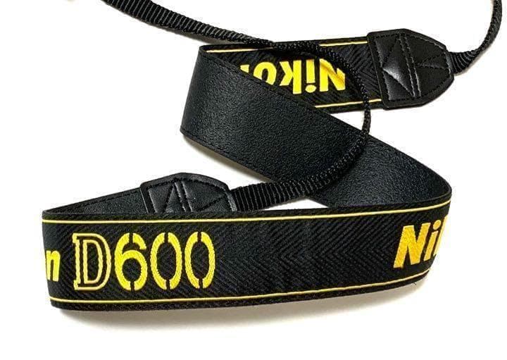 ☆撮影数3900回以下☆Nikon D600ボディセット美品希少　FXフルサイズ