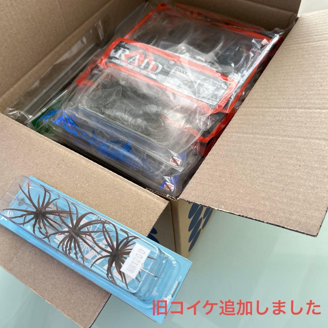 バス釣り引退セット　ワームルアーまとめ売り　スピナーベイト　リール　ヒップバッグ