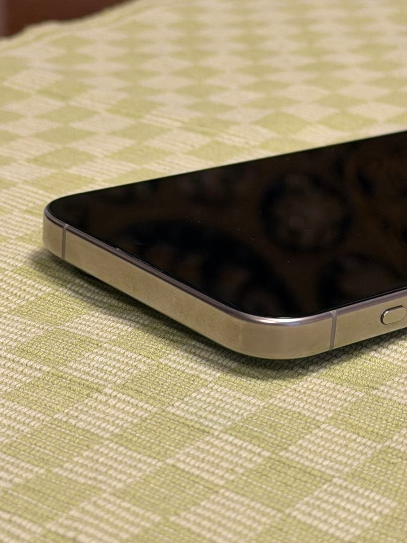 iPhone 15 Pro Max 256GB チタニウム　美品　おまけ多数