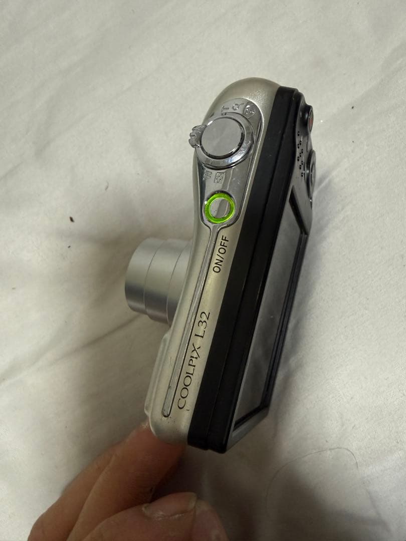 Nikon Coolpix L32 シルバー コンパクトデジタルカメラ