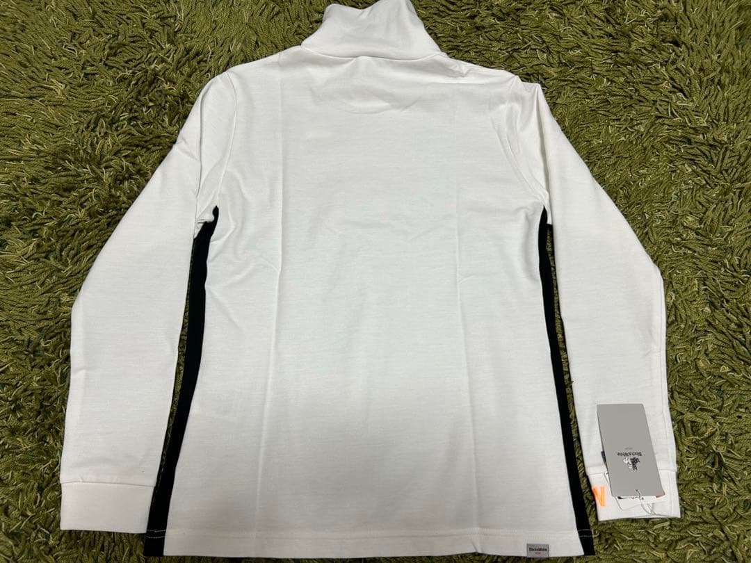 ブラック&ホワイト　レディースハイネック