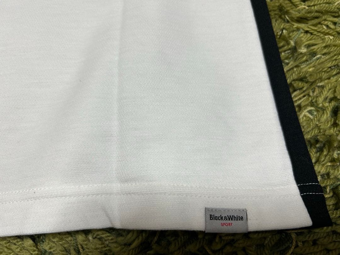 ブラック&ホワイト　レディースハイネック