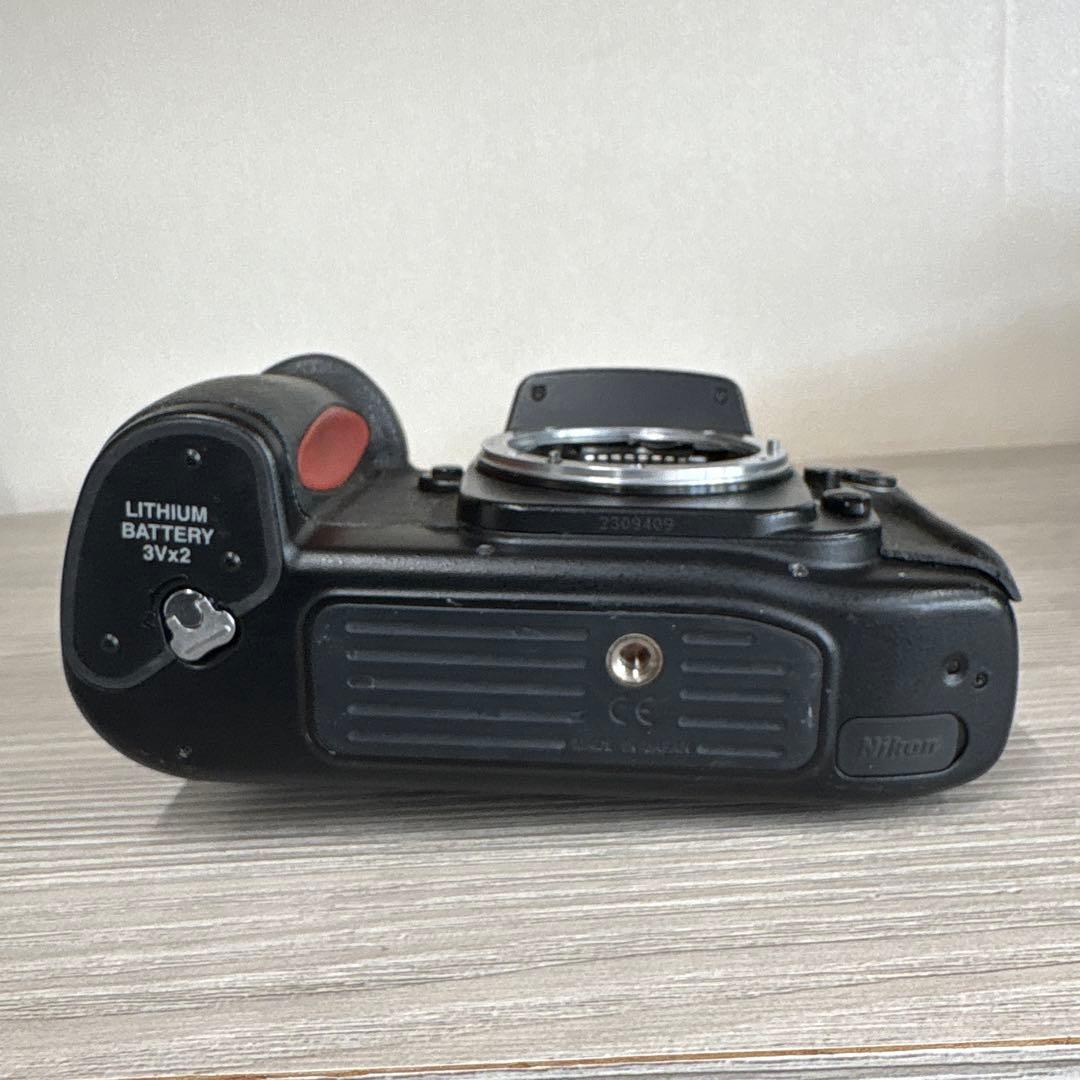 Nikon F100 一眼レフカメラ　ジャンク品