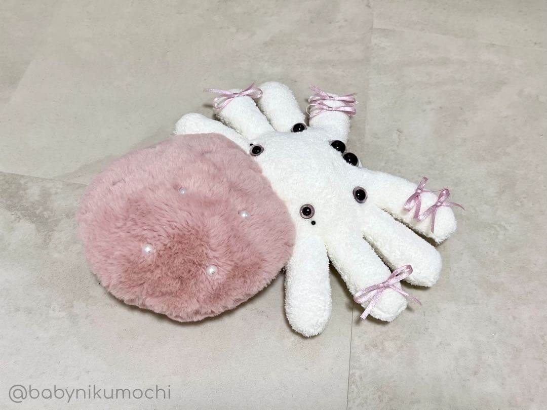 ハエトリグモの赤ちゃん BIG ピンク パール バレエコア ぬいぐるみ