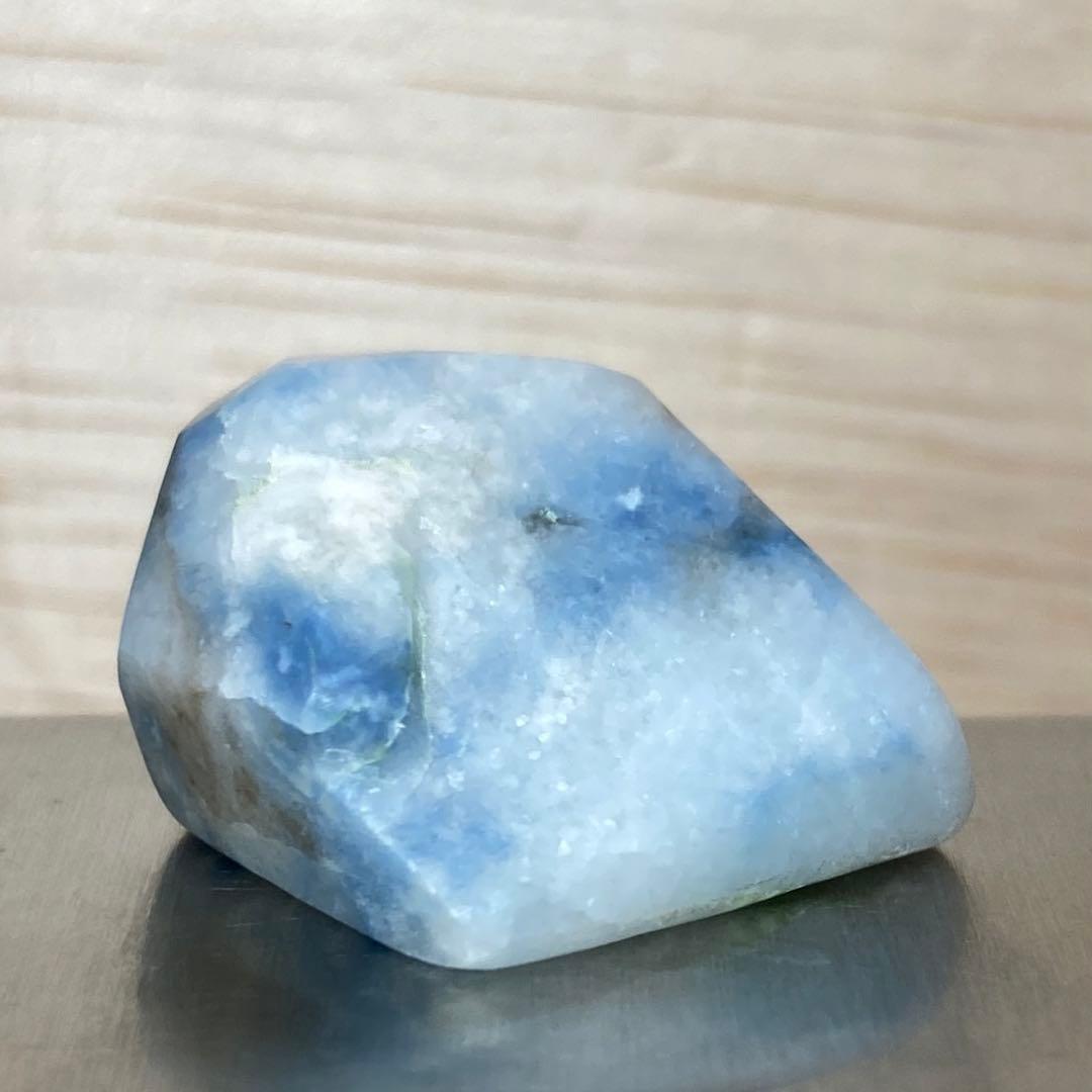 【専用品】糸魚川翡翠　入りコン沢 青翡翠　原石　12.2ｇ